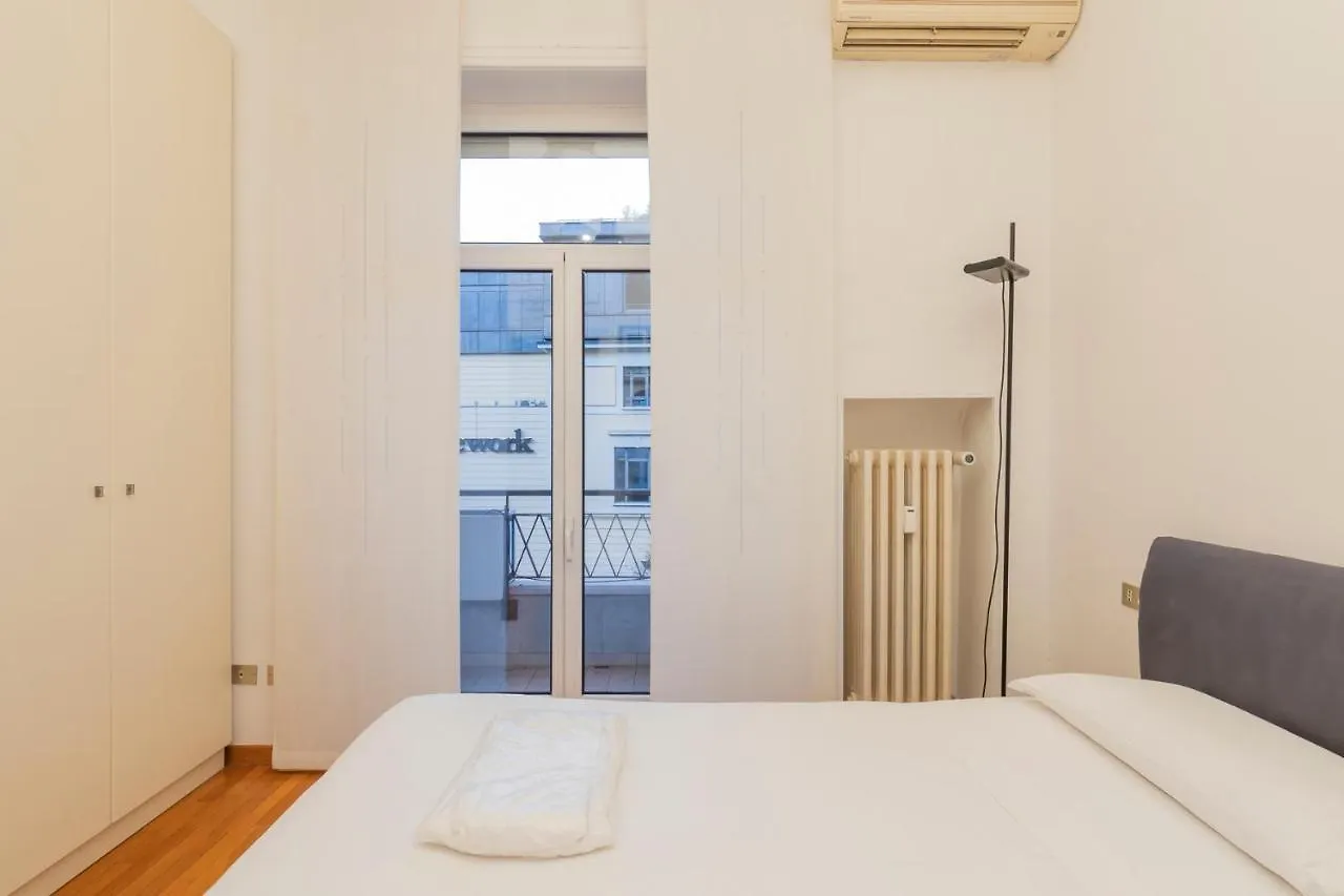 Apartamento Comodo Appartamento Tra Brera E Porta Nuova Milão