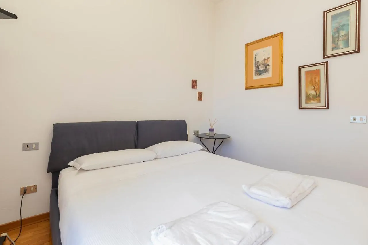 Comodo Appartamento Tra Brera E Porta Nuova Milão