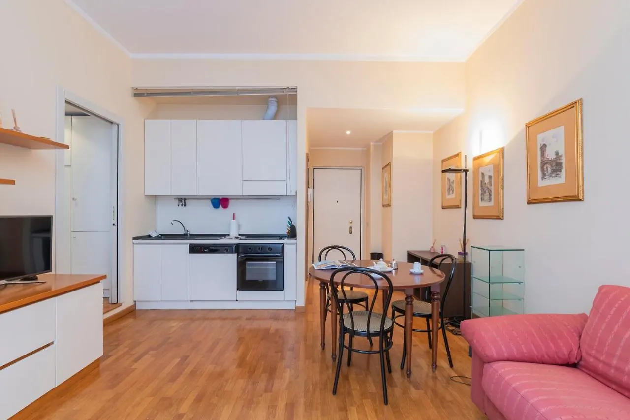 Apartment Comodo Appartamento Tra Brera E Porta Nuova Milan Italy