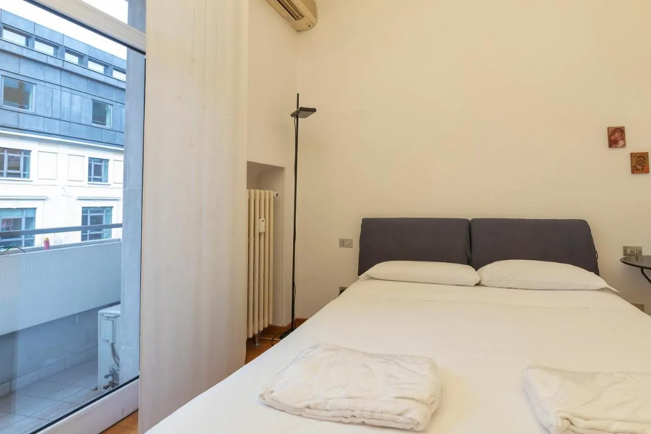 Comodo Appartamento Tra Brera E Porta Nuova Milan Italy